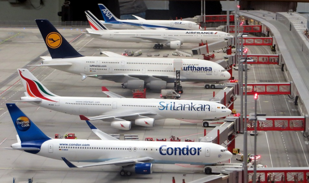 How would the airline industry use business intelligence? How would airline industry use business intelligence